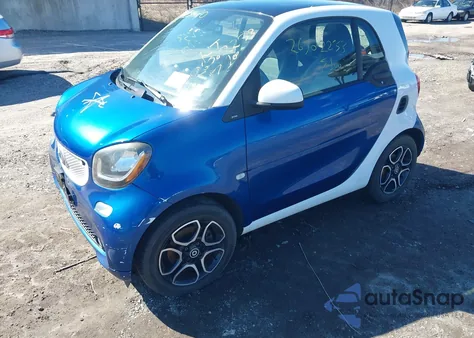 2016 Smart Fortwo Prime z USA, uszkodzony, nr VIN WMEFJ5DA2GK054813